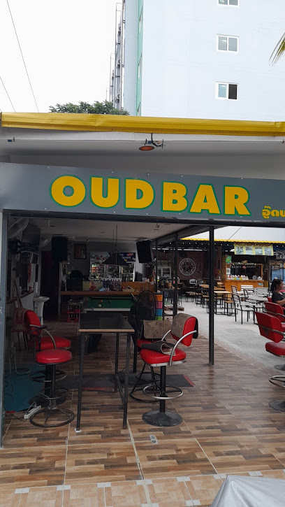 Oud's Cafe and Bar
